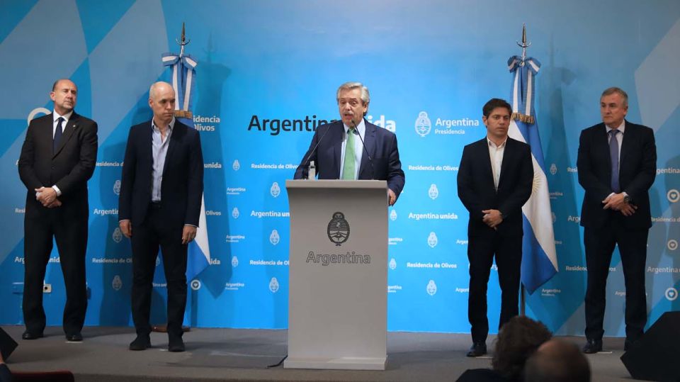 Alberto Fernández, junto a Rodríguez Larreta y Axel Kixillof.
