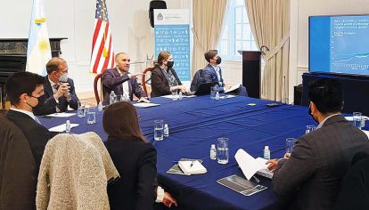 Misión. Guzmán reestructuró la deuda con los bonistas y negocia con el FMI.