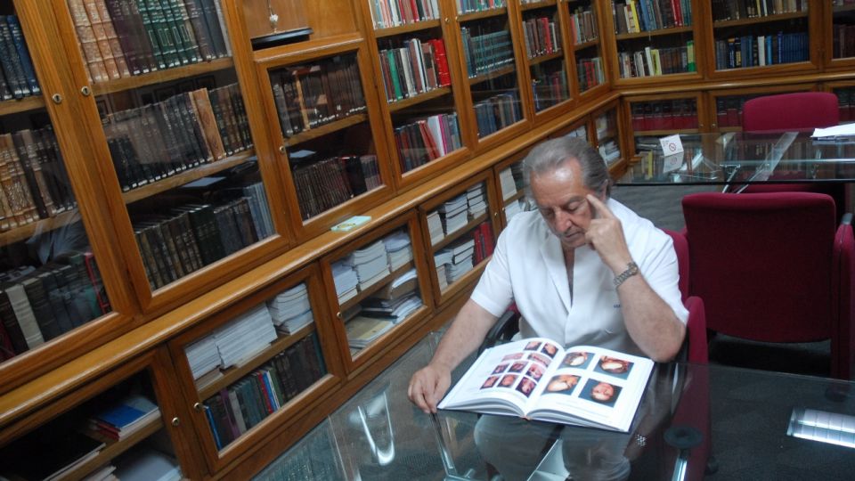 El doctor José Juri, entrevistado por Magdalena Ruiz Guiñazú en 2008.