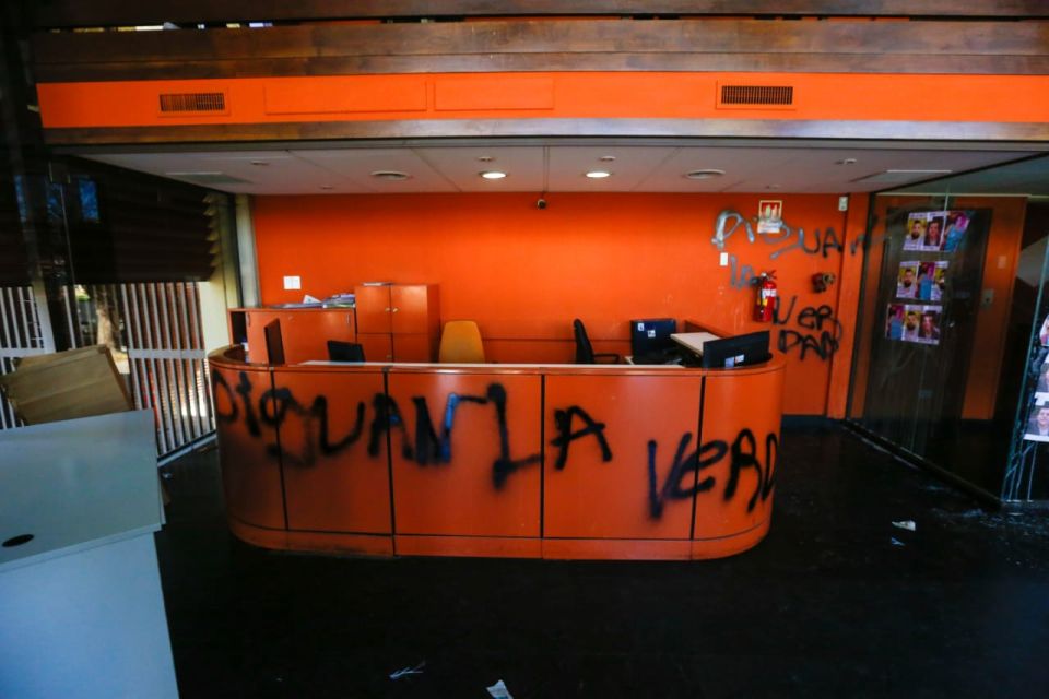 Pintadas en el diario Río Negro