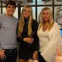 Abril Calvo, la hija de Carlín y Carina Gallucci, celebró sus 15 años