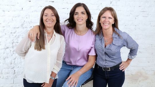 Mujeres y tecnología: Conocé la historia de tres amigas que buscan acortar la brecha de género en el sector