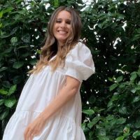 Pampita mostró el ajuar de su bebita en camino