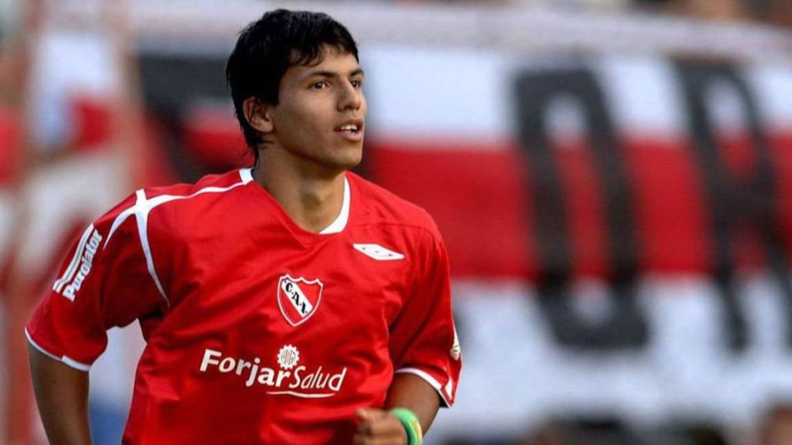 Sergio Agüero, plying his trade for Independiente aged 15.