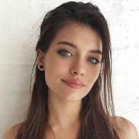 Eva de Dominici se cambio el look y se pasó al bando de las rubias