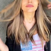 Eva de Dominici se cambio el look y se pasó al bando de las rubias