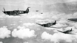 La RAF fue creada por decreto del rey Jorge V de Inglaterra.