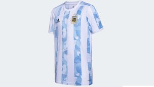 La nueva camiseta de la selección nacional argentina de fútbol-20210331
