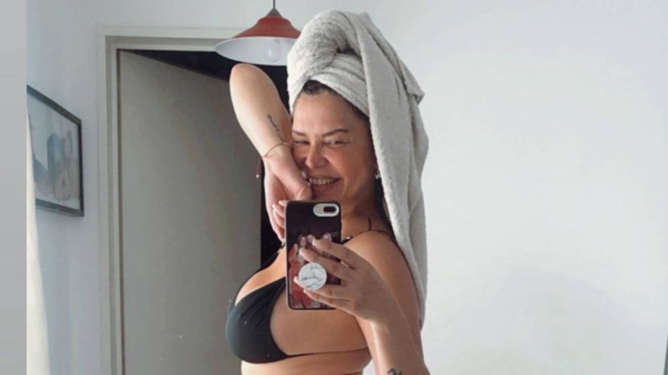 Orgullosa de su celulitis: Nazarena Vélez mostró su cuerpo sin Photoshop 