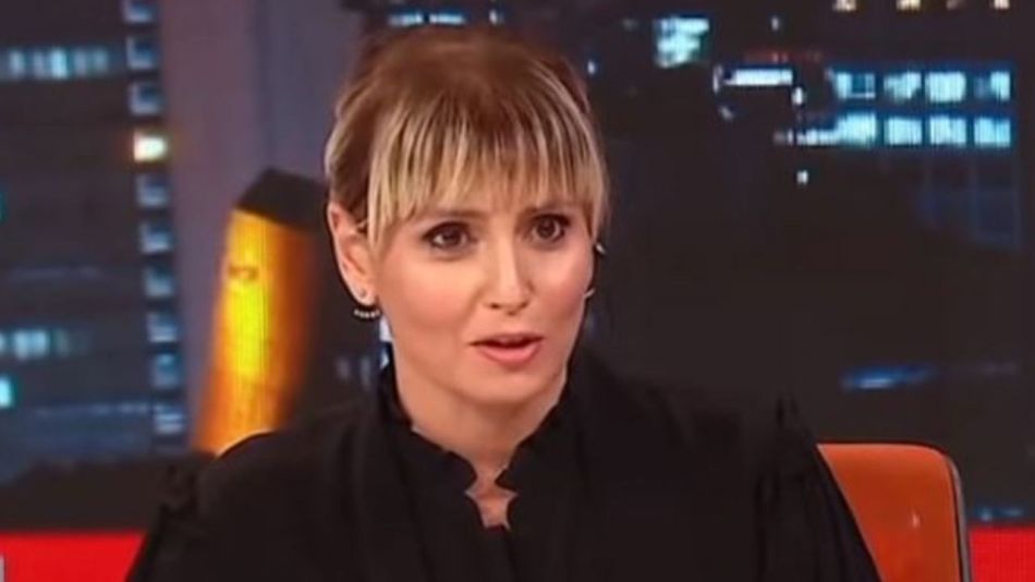 Romina Manguel 2-4