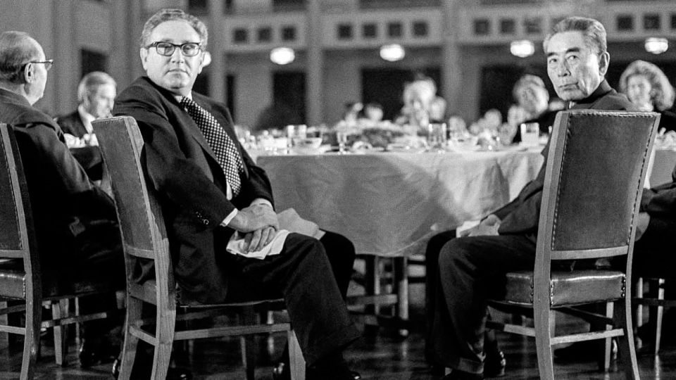 03042021_henry_kissinger_zhou_enlai_g
