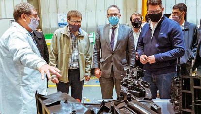 Industria. El ministro Matías Kulfas visitó en marzo una planta de Mirgor en Tierra del Fuego.