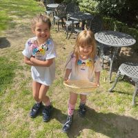 Wanda, Fracesca e Isabella: sus looks "puppets" para el domingo de Pascuas