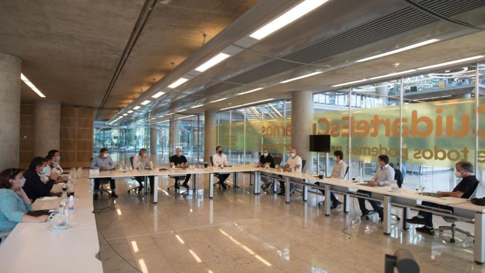 HRL almuerzo con JxC