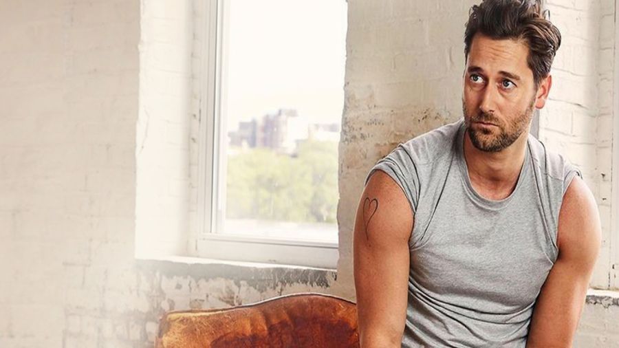 Ryan Eggold el galán de la serie "New Amsterdam".