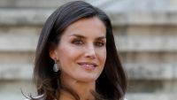 Letizia Ortiz te enseña como usar pantalones blancos