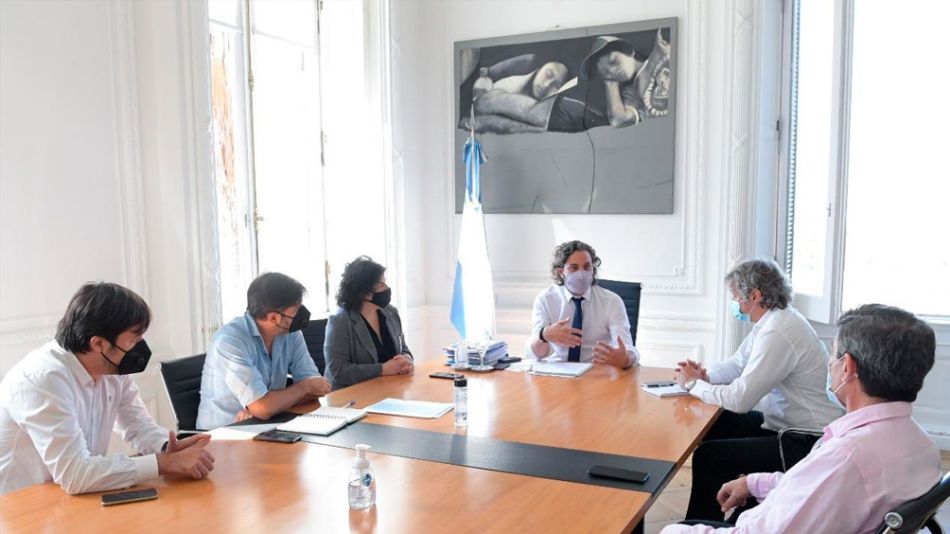 Reunión en Casa Rosada con Nicolás Kreplak, Carlos Bianco, Carla Vizzotti, Santiago Cafiero, Felipe Miguel y Fernán Quirós.
