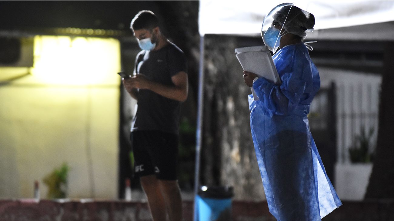 Segunda ola de coronavirus. Los ciudadanos asisten a los testeos e hisopados.