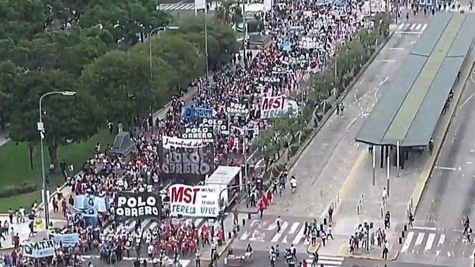 Marcha del Polo Obrero y organizaciones sociales por el Centro Porteño 20210408