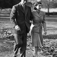 Felipe de Edimburgo, su vida en fotos junto a la reina Isabel