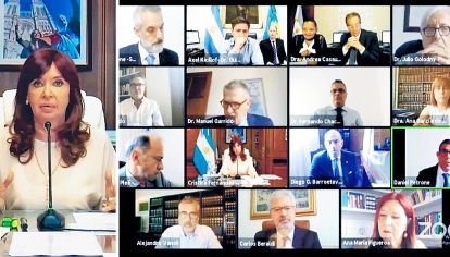 Críticas. En su presentación del 4 de marzo, la ex presidenta apuntó contra la Justicia: “¿Ustedes me quieren convencer a mí de que es un Poder Judicial en serio?”.