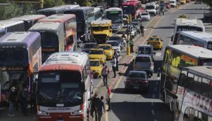 corte de micros de turismo en la 9 de juilo 20210413