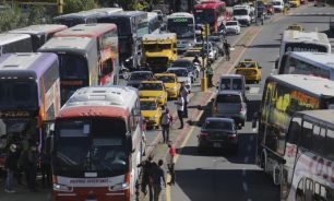 corte de micros de turismo en la 9 de juilo 20210413