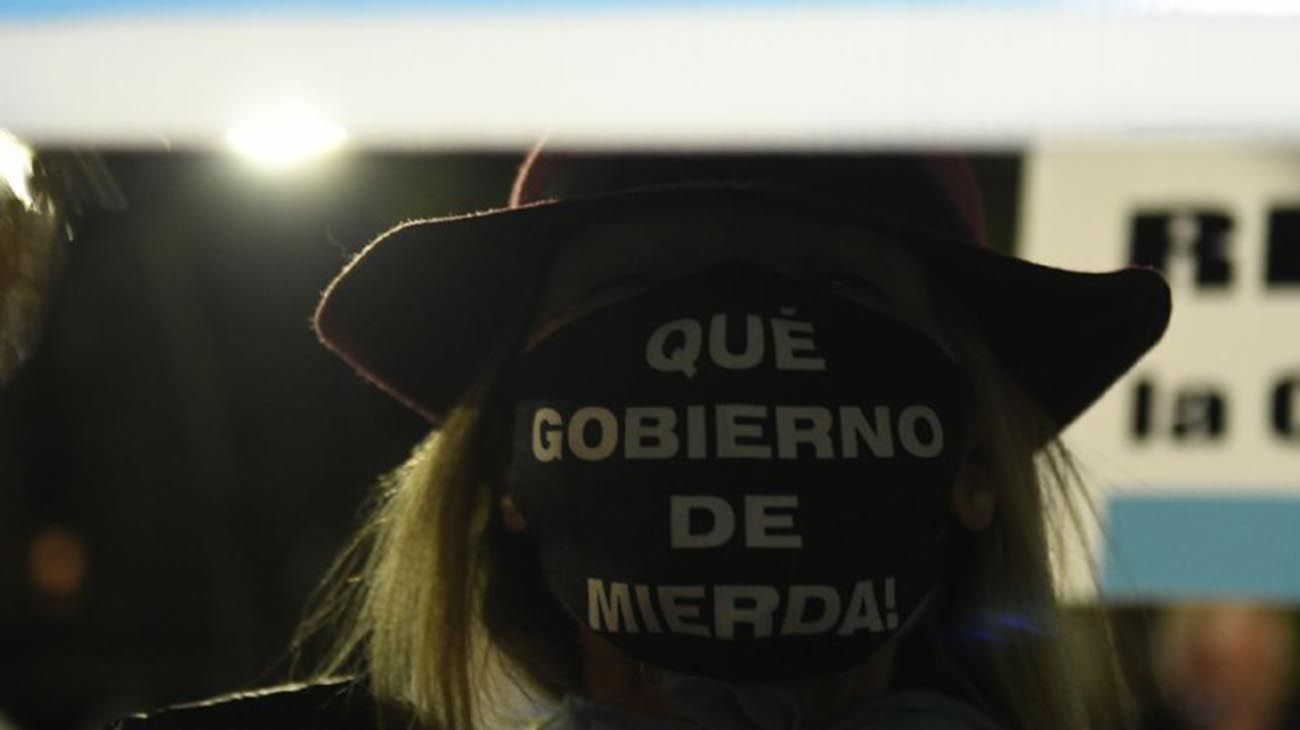 Cacerolazo en Olivos