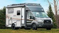 Nueva Ford Transit 4x4 con cocinas, paneles solares y baño completo