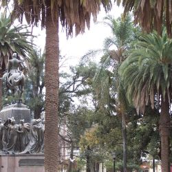 En la céntrica plaza 9 de Julio se levanta el monumento al fundador de la ciudad, Hernando de Lerma.