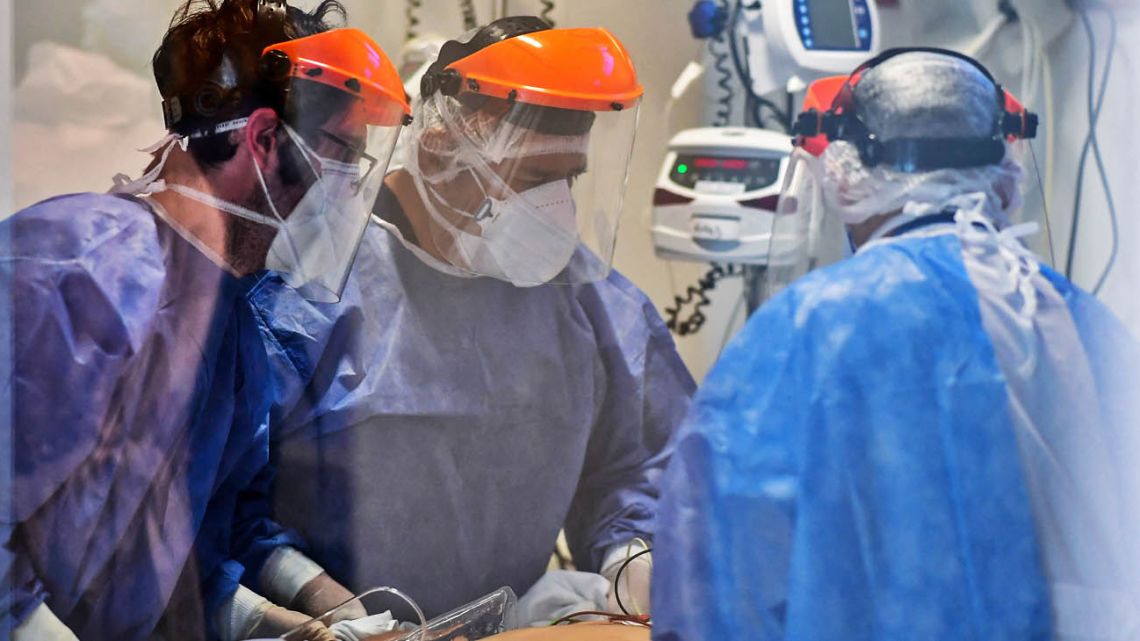 An intensive care unit of one public hospital in Florencio Varela.