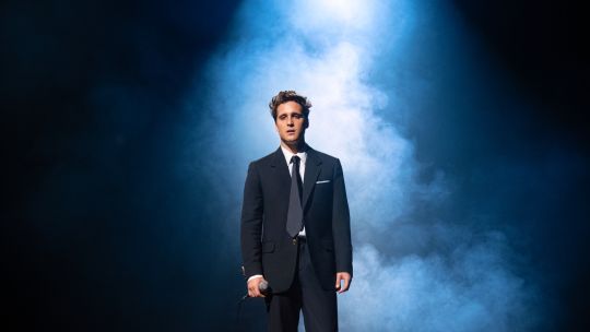 Luis Miguel. La Serie y su "portada perfecta" para temporada marcada por el éxito y la soledad.