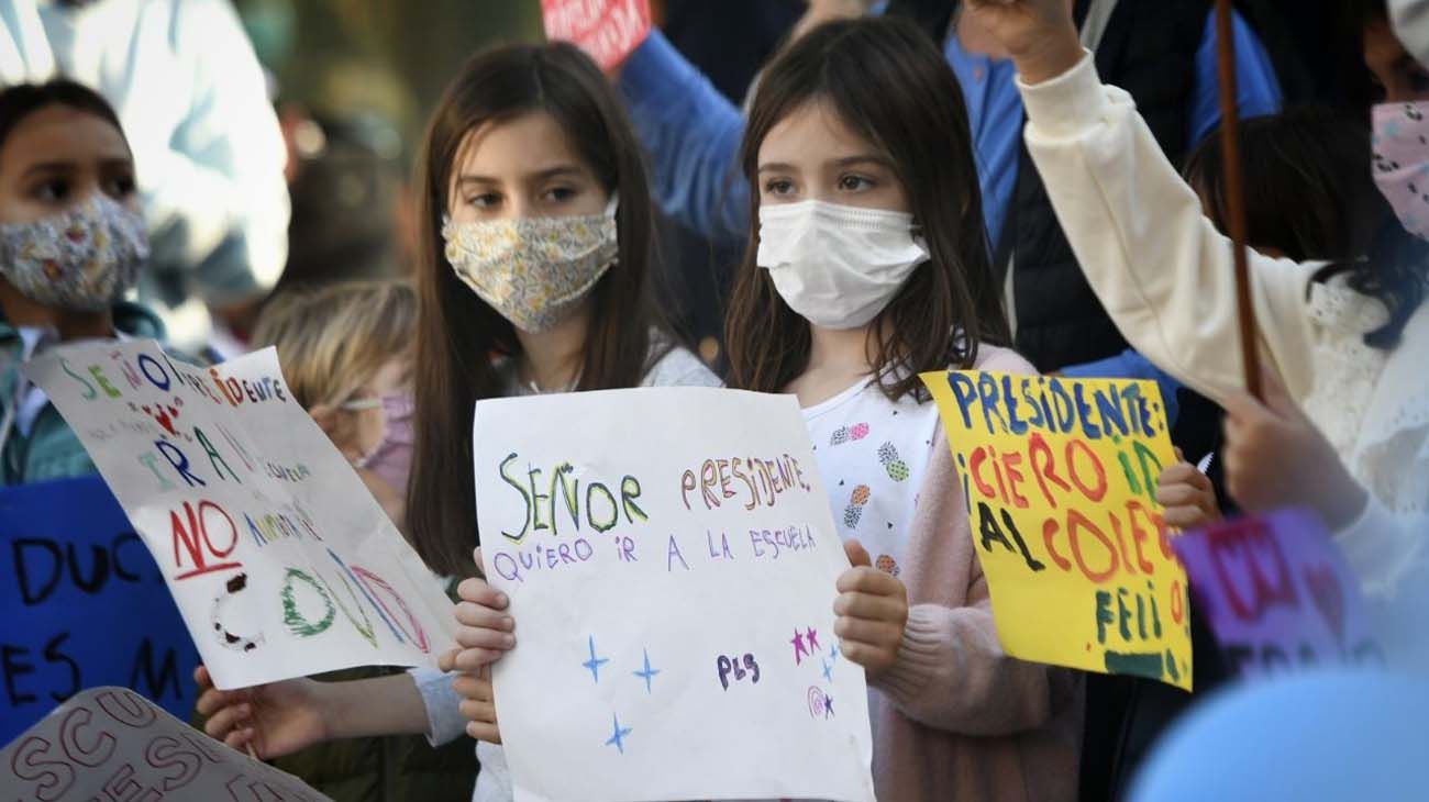 clases presenciales protesta olivos 