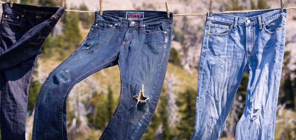Jeans: ¿Cada cuánto debés lavarlos para prolongar su vida?