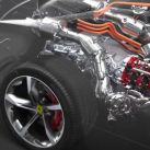 Ferrari adelanta el lanzamiento de su primer modelo ciento por ciento eléctrico