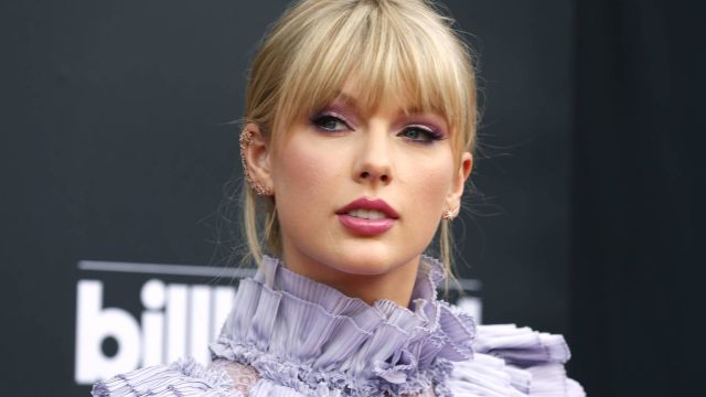 TAYLOR SWIFT