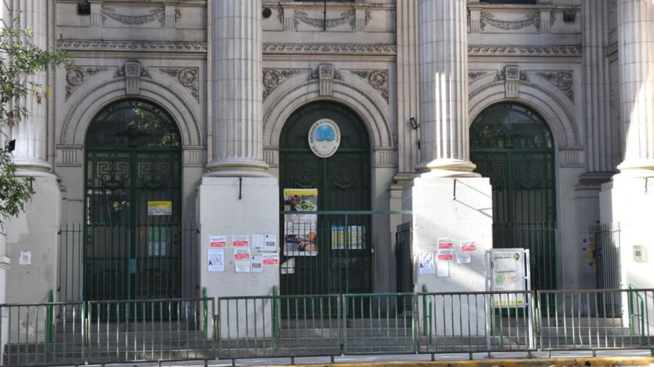 Escuelas con restricciones 20210419