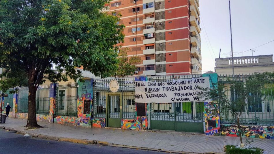 Escuelas con restricciones 20210419