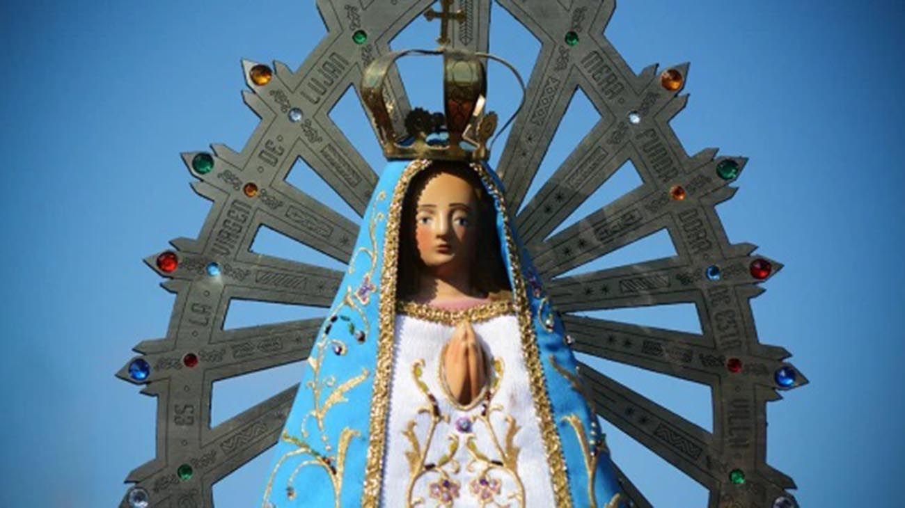 la virgen María como Comisario de la policía Federal