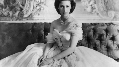 Homenajeamos a la Reina Isabel II en sus 95 años con estos icónicos vestidos