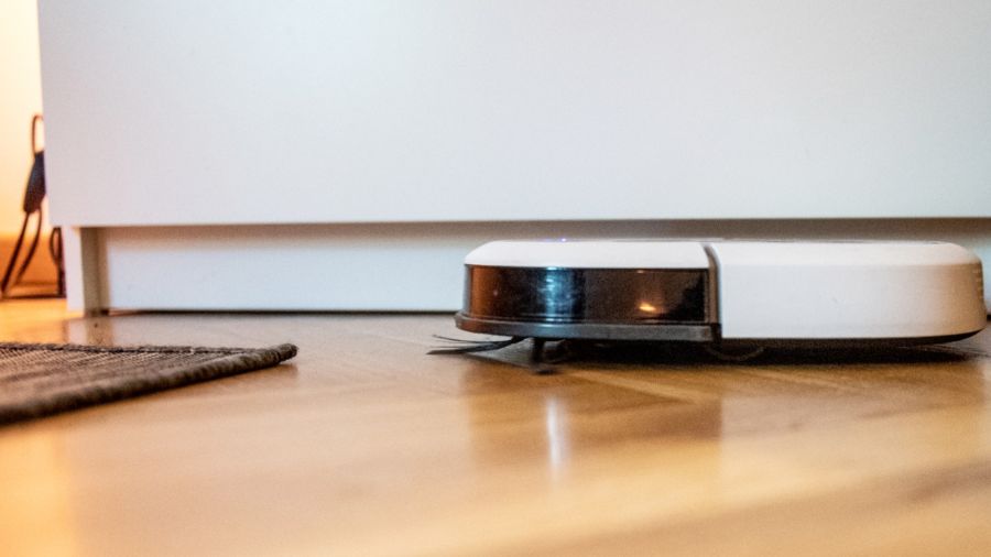 Inteligentes: Los robots aspiradores tienen sensores para poder orientarse en la habitación y detectar obstáculos. 