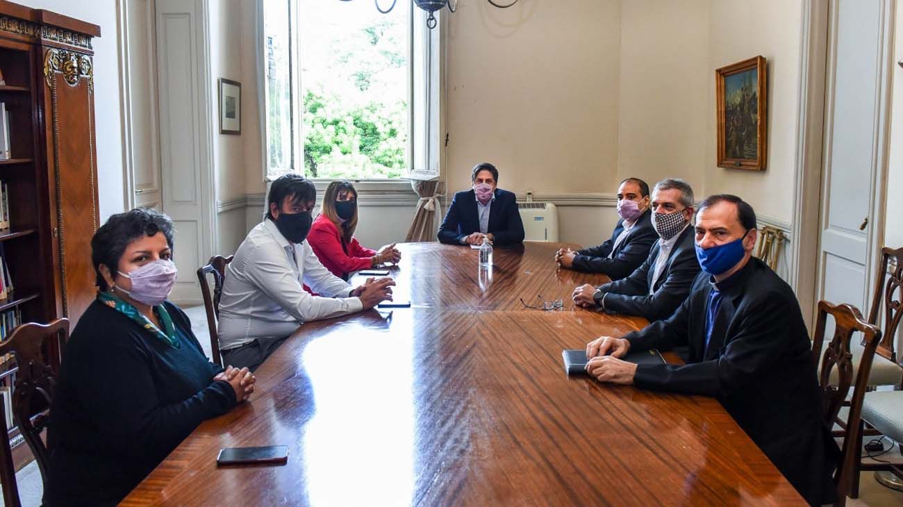 Reunión Educación con escuelas privadas.