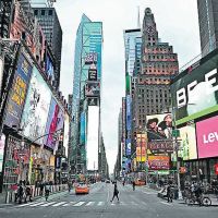 LAS MUSAS DE LA PASARELA DESFILE CHIC EN BROADWAY