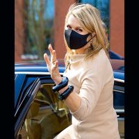 MAXIMA: LA REINA DE MAYOR SONRISA ADMIRADA POR SUPERAR CUALQUIER MAL CON SU SIMPATIA Y OPTIMISMO