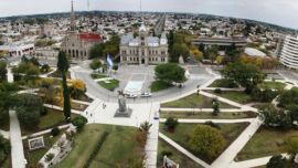 La ciudad fue fundada por un decreto del entonces gobernador de la provincia de Buenos Aires, Dardo Rocha.