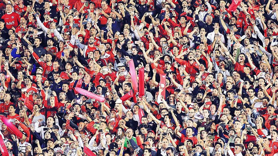 20210424_hinchada_hinchas_cedoc_g