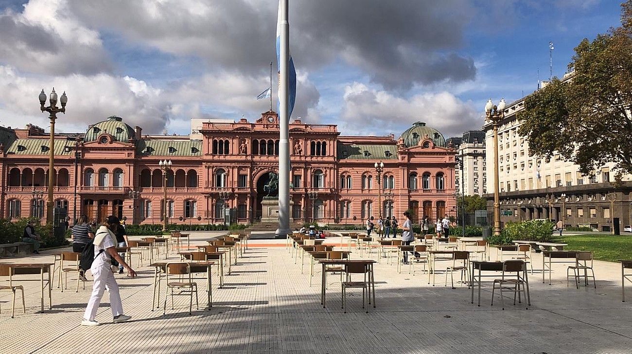 Reclamo por las clases presenciales en Plaza de Mayo.