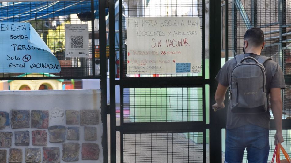 Las escuelas, en el medio de la pulseada entre Kicillof y Larreta.