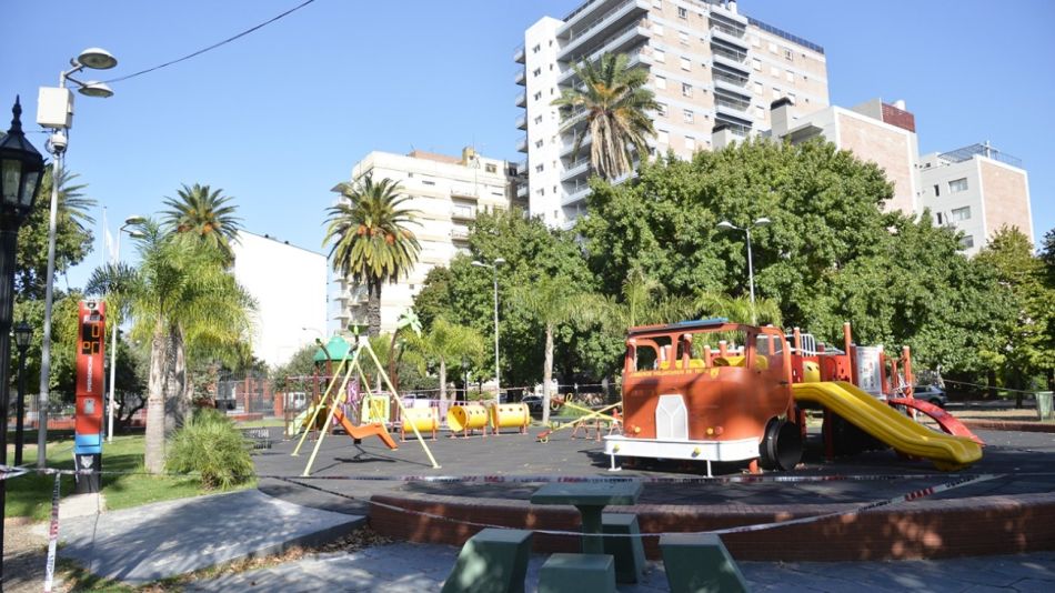 Tigre cierra plazas públicas g_20210426