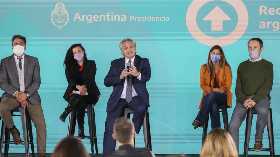 Alberto Fernández con la cultura y espectáculo 20210427
